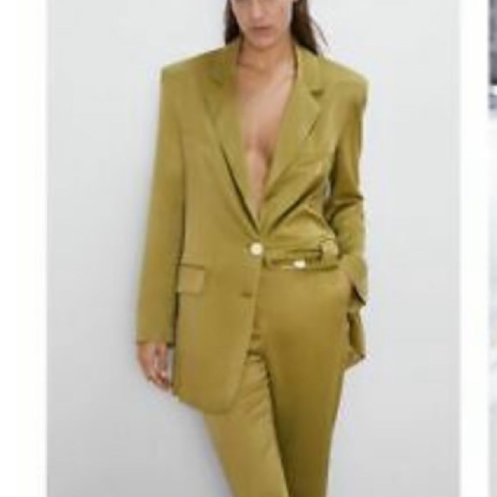 FAMOUS ZARA SATIN BLAZER.